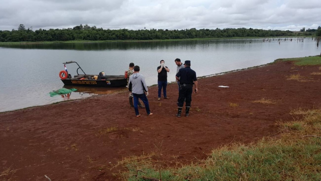 Encuentran los cuerpos de dos de los pescadores perdidos en le Lago Itaipú; dos salieron vivos