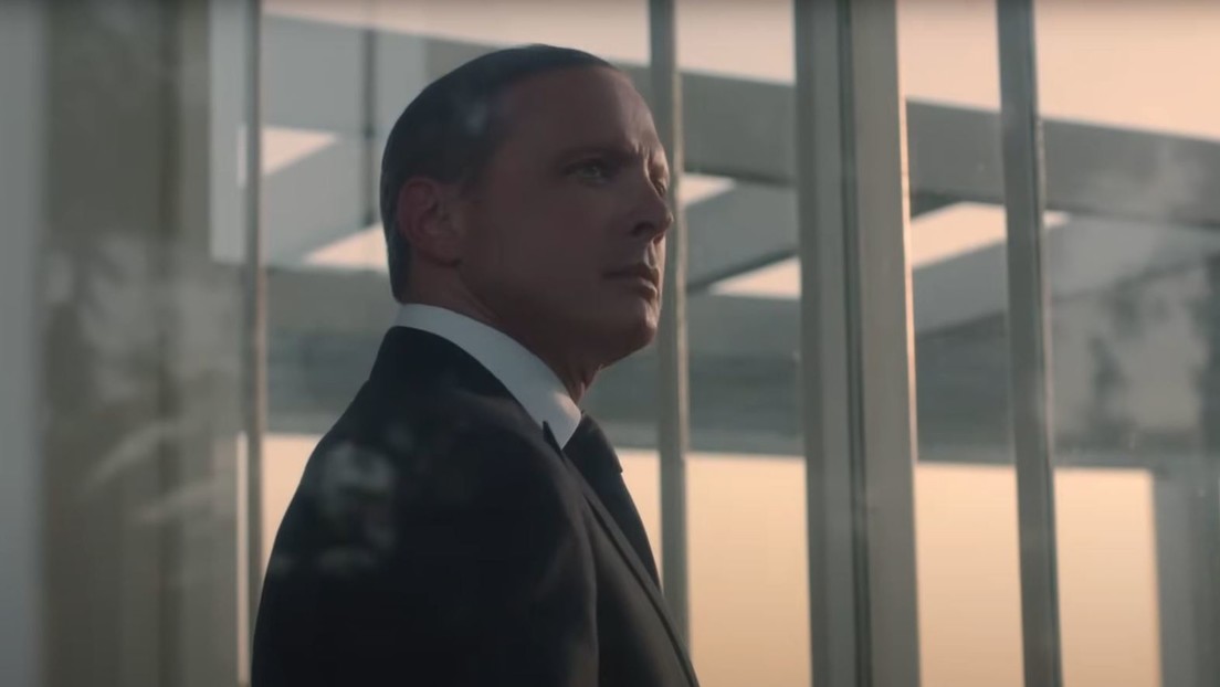 México exige a Netflix eliminar varias escenas eróticas de la serie 'Luis Miguel'