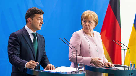 Merkel: Zelenski no puede determinar por sí solo los términos de un acuerdo con Rusia